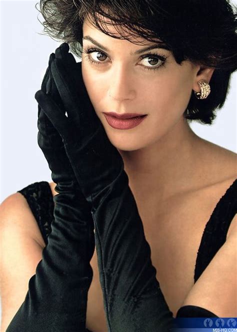 teri hatcher james bond - Buscar con Google | face | Pinterest | Teri ...