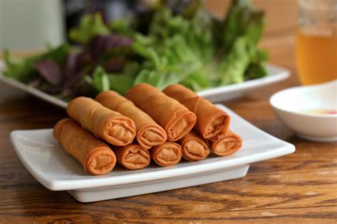 Vietnamese Egg Rolls Recipe (Chả Giò) - Hungry Huy