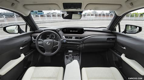 2019 Lexus UX 250h Hybrid (Euro-Spec) | Interior, Cockpit