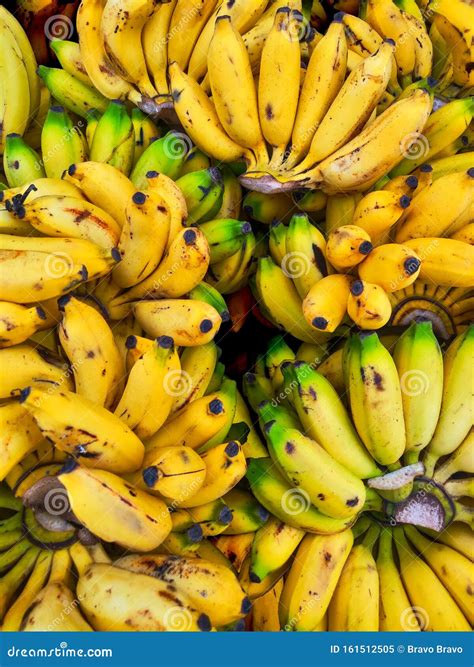 Bananas Street Market Mysore India, Indian Banana, South Indian Banana ...