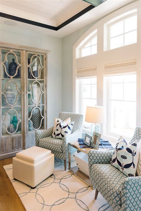 Moody Monday: Transitional Coastal Design