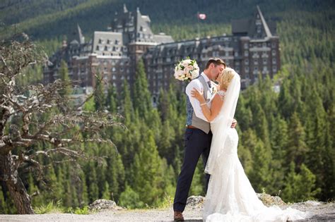 Classique Fairmont Banff Springs Hotel Wedding | Shannon and Justin