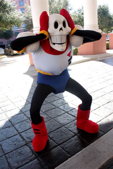 The greatest cosplay | Undertale cosplay, Undertale costumes, Sans cosplay