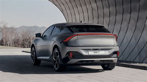 Preview: 2022 Kia EV6 is Korean brand's first dedicated EV for $42,115 ...