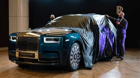 PHANTOM ‘IRIDESCENT OPULENCE’ A HIGHLY BESPOKE ROLLS-ROYCE ARRIVES IN ...