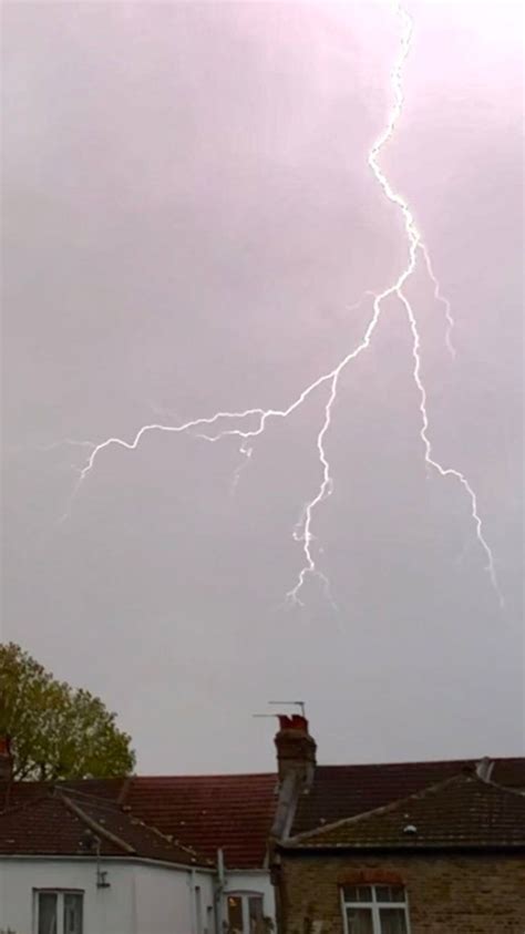 Thunderstorms strike across London with 'Macbethish' weather | UK News ...