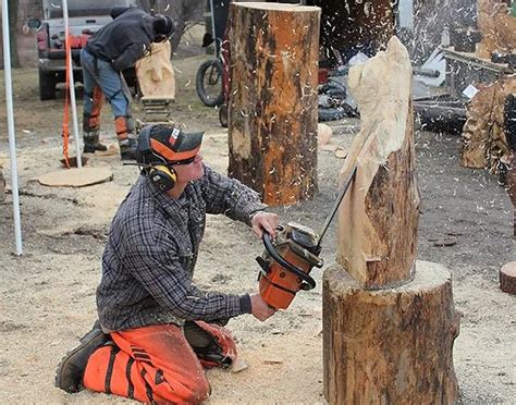 Chainsaw Carving – Damian Skal – Butler Bikes & BBQ