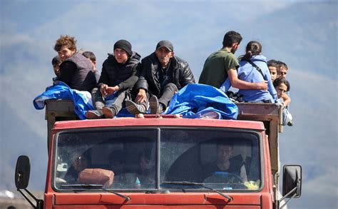 Over 100,000 Nagorno-Karabakh refugees arrive in Armenia, says UN ...