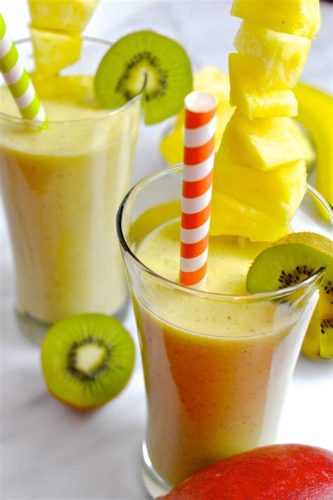 Tropical Fruit Smoothie | Ciao Chow Bambina