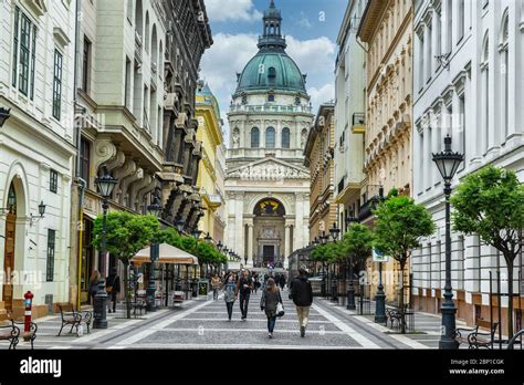 St Stephens Basilica in Budapest Stock Photo - Alamy