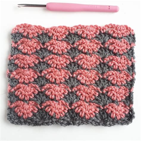 Feather Stitch Tutorial | Crochet feather, Feather stitch, Crochet ...