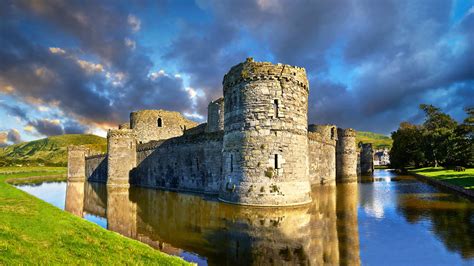 Beaumaris Castle – Bing Wallpaper Download