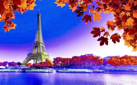 Download HD Eiffel Tower Wallpaper