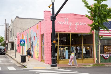 Molly Green (Hillsboro Village) | Nashville Guru