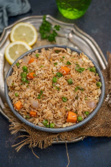 Hibachi Fried Rice Recipe (Japanese Style Fried Rice) - WhiskAffair