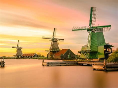 Over 1,000 Windmills Are Still Standing In The Netherlands From 1850!