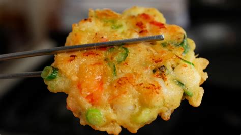 Seafood Pancakes (Haemuljeon: 해물전) | Korean pancake, Seafood pancake ...