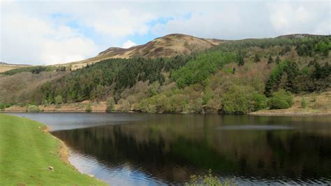 Ladybower Reservoir Walk (6 Miles) Via Derwent Dam