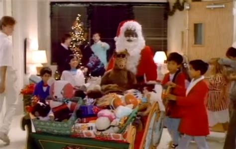 10 Christmas Episodes From Classic Sitcoms - Neatorama