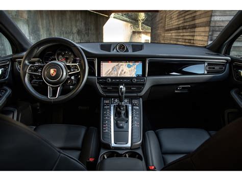 2025 Porsche Macan: 92 Interior Photos | U.S. News