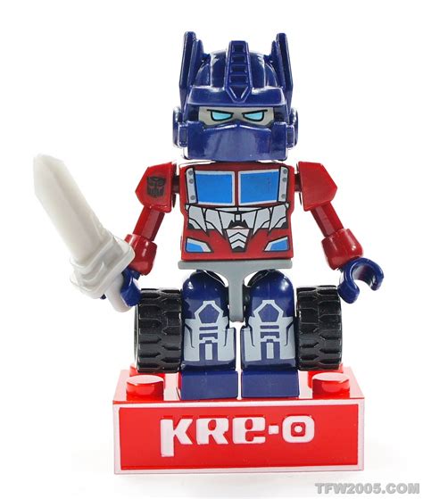 Beast Blade Optimus Prime Kre-O In-Hand Images - Transformers News ...