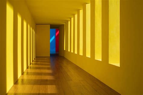 Luis Barragán's "emotional architecture" recreated in model photographs ...