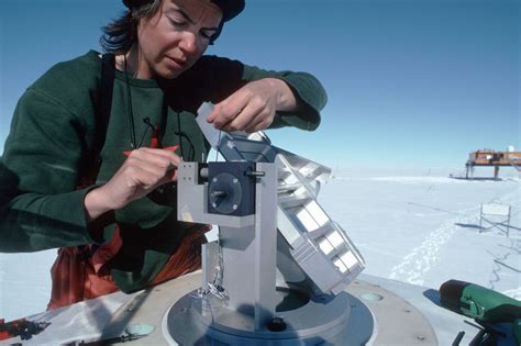 Science in Antarctica - Discovering Antarctica