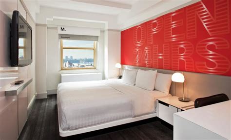 Best cheap hotels near Times Square in New York - Postcards From Ivi