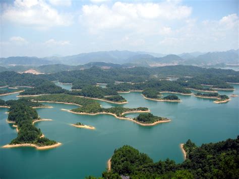 Qiandao Lake: The Thousand Island Lake and Ancient Submerged Cities ...