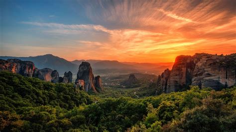 Amazing Meteora Sunset | Discover Greece