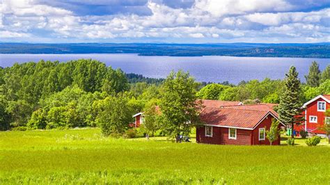 Countryside & Natural Scenery Tours in Sweden : Nordic Visitor