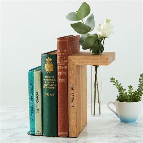 Solid Oak Personalised Bookend / Bookworm Gift / Academic - Etsy Portugal