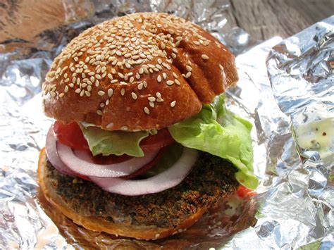 Yum Veggie Burger: G0 Burger food truck