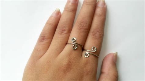 Create Fun Paperclip Rings - DIY Style - Guidecentral - YouTube