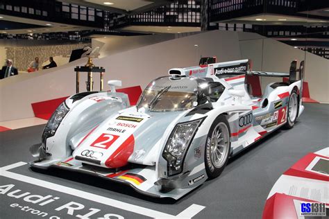 2013 Audi R18 e-tron quattro | The R18 e-tron quattro is a h… | Flickr