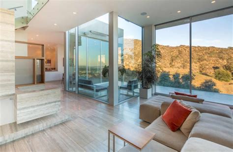 Canyon House: A Modern House with An Open Interior and Rear Area ...