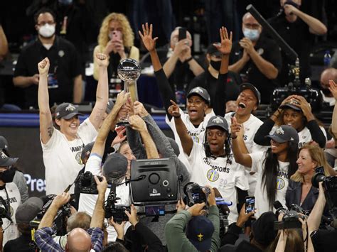 Chicago Sky win the city's first WNBA title : NPR