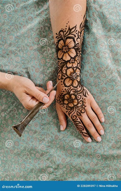 Top 95+ about henna tattoo designs for hands super cool ...