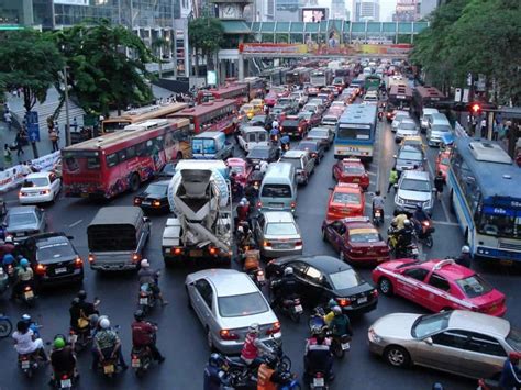 12 Shockingly Huge Traffic Jams From Around The World