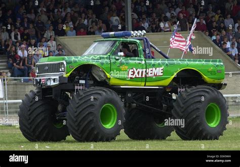 Green Monster Truck High Resolution Stock Photography and Images - Alamy