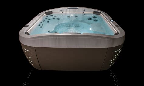 Jacuzzi Spas - Buy a hot tub at Aloha Pools & Spas of Paducah