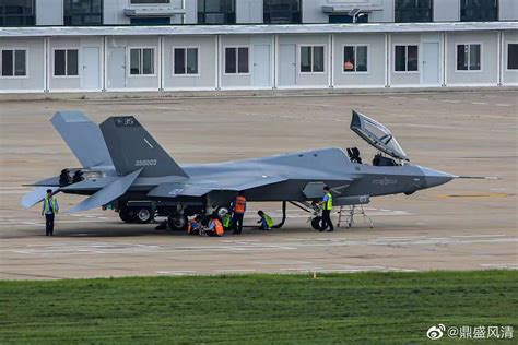 China's 2nd Stealth Fighter - Shenyang J-35 'Breaks Cover'; Expected To ...