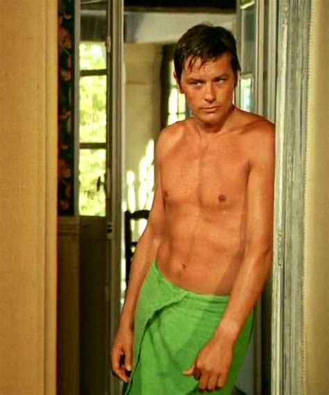 Alain Delon en “La Piscina” (Le Piscine), 1969 | Alain delon, Swimwear ...