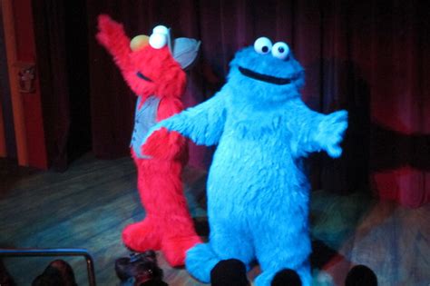 Elmo the Musical—Live at Sesame Place! - a photo on Flickriver