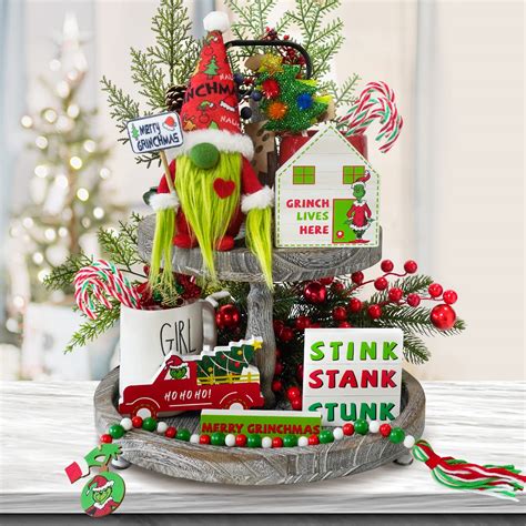 9 Festive Grinch Home Decor Ideas