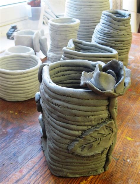 coil pot - get some clay from the art shop and get creating this Easter ...