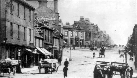 Photographs and map of Airdrie: Clock Tower, Town Centre, Savings Bank ...