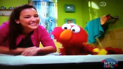 Sesame Street - Elmo's Bath Time - YouTube