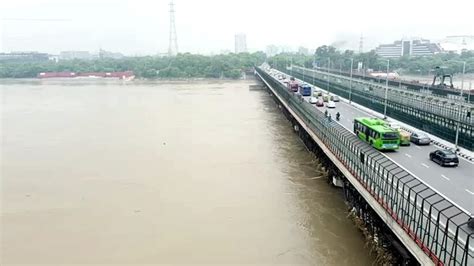 Delhi Yamuna river breaches danger mark again; flood anticipated: Top ...