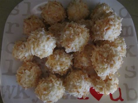 The Sugar Shack: Coconut Cake Pops